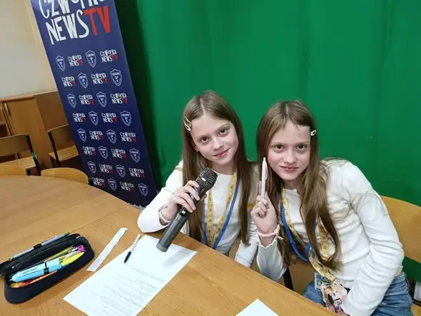 Uczniowie klasy medialnej w Lęborku stawiają pierwsze kroki przed mikrofonem