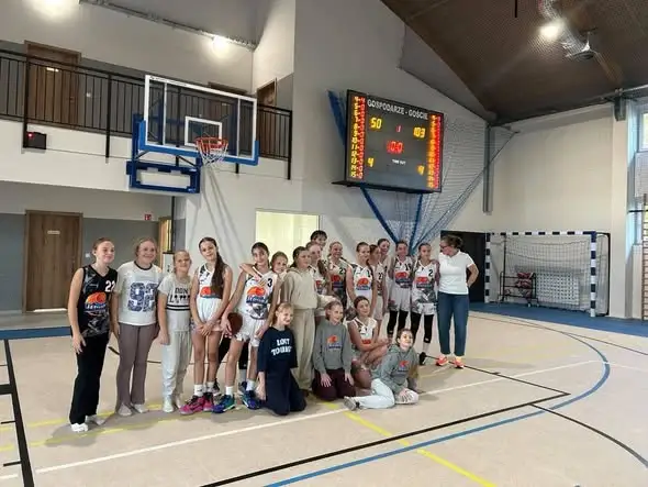 Lęborskie koszykarki: triumf U12 i dzielna walka U13 z Bryzą Pruszcz Gdański