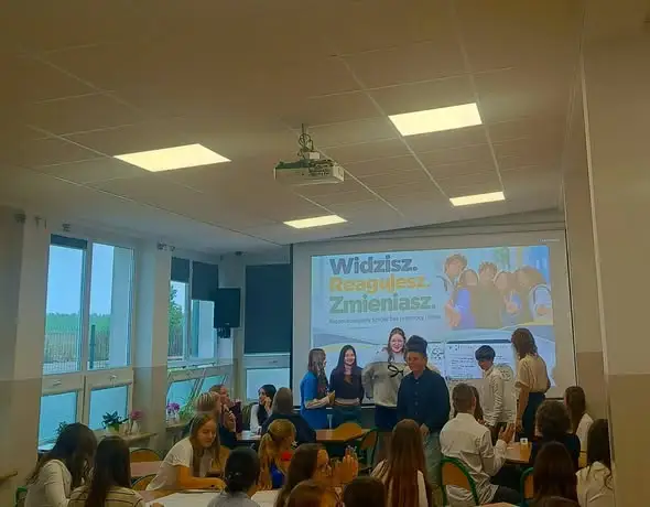 Uczniowie z Cewic na VI Forum Samorządów Uczniowskich w Redkowicach