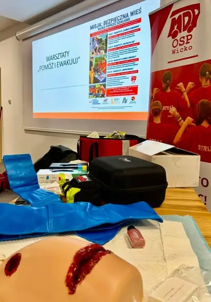 Warsztaty pierwszej pomocy w gminie Wicko – trzecie spotkanie projektu „Pomóż i ewakuuj”